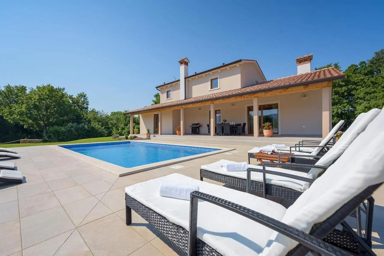 Villa Flora Krsan 0*,  Croatia